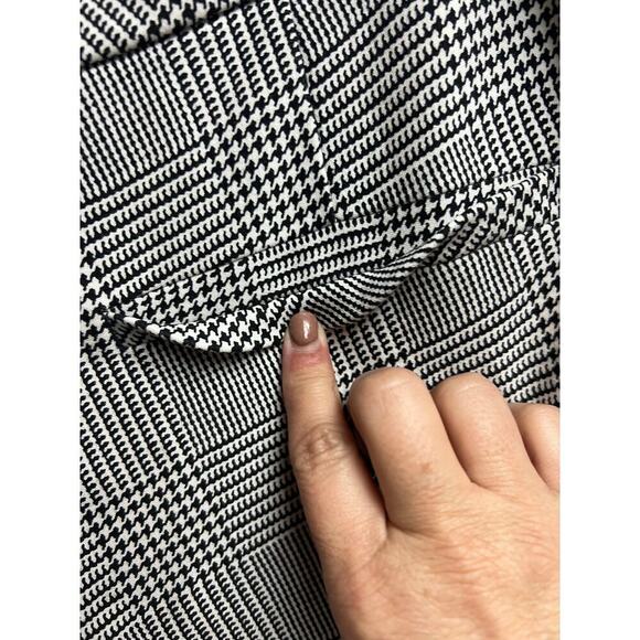 Torrid Black and White Houndstooth Women's Pants Size 24R - Picture 8 of 10